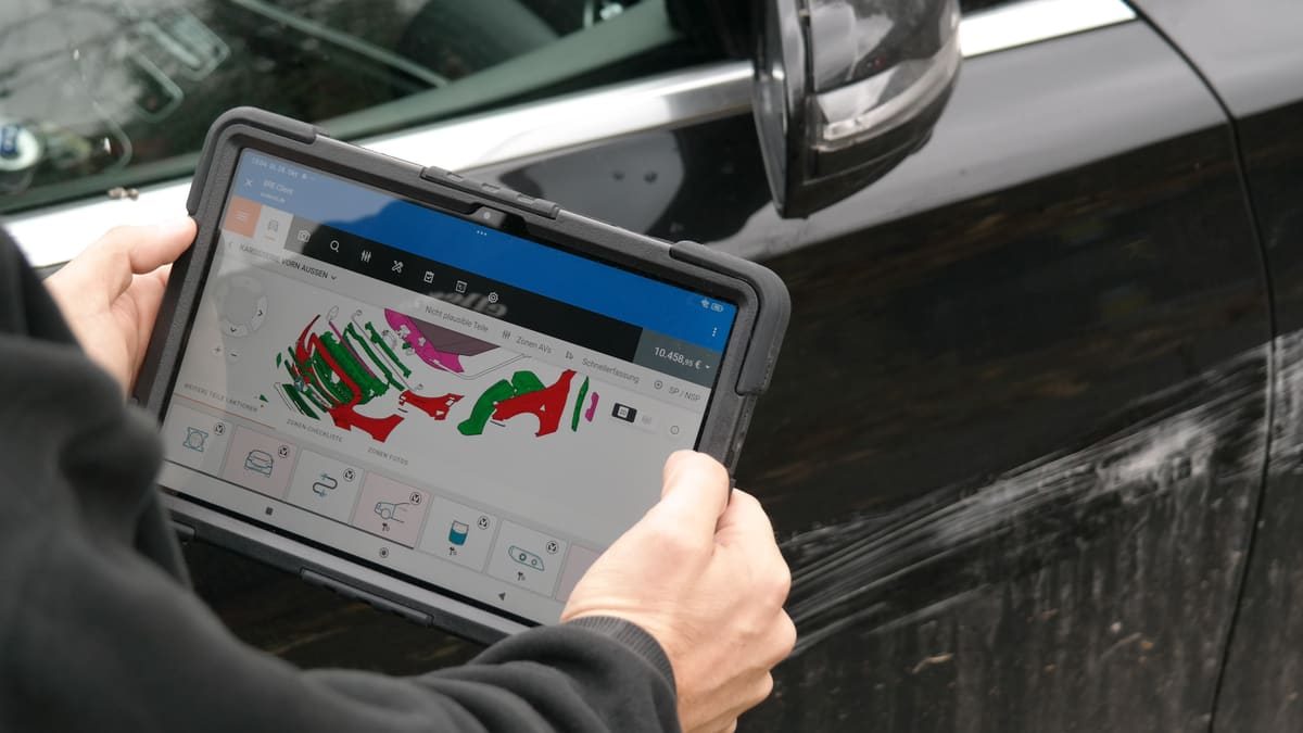 Kfz Gutachter Lünen: Schadenaufnahme mit dem Tablet